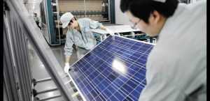Ανεβάζουν στροφές τα εργοστάσια φωτοβολταϊκών της Κίνας