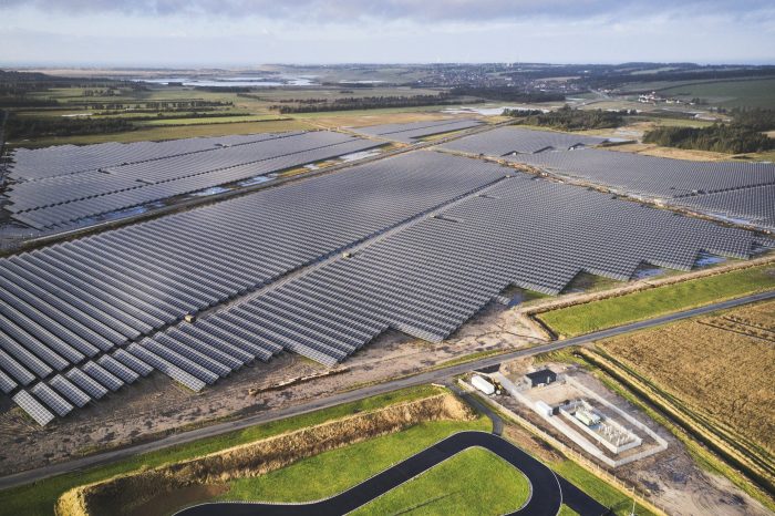 SolarPower Europe: 41,6 GW φωτοβολταϊκών εγκατέστησε η Ευρώπη το 2022 – Προς ακόμα υψηλότερους ρυθμούς το 2023